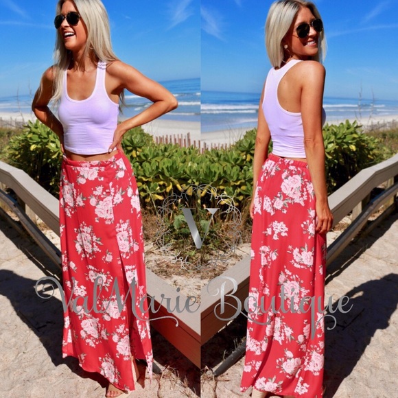 LAST 1 SZ L!! Floral tomato red skirt - Picture 3 of 4